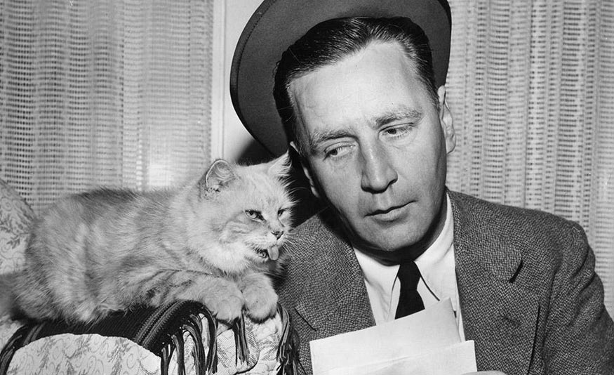 Jim Thompson con su gato